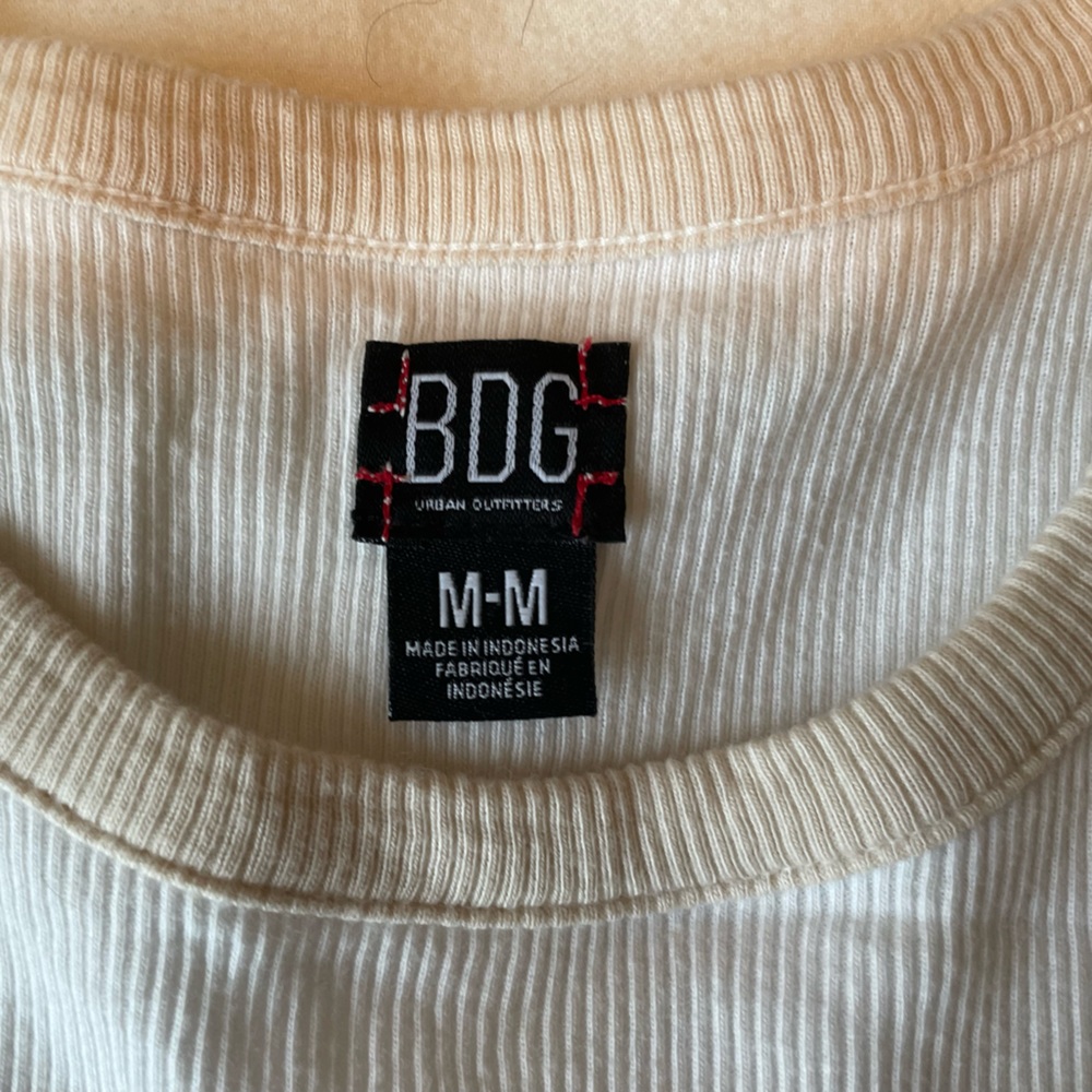 BDG white cropped tee - Picture 2 of 3